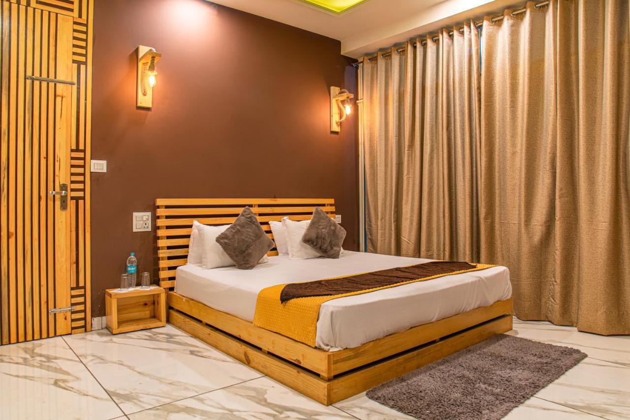 The Hillcrest Paradise Kasauli Exterior foto