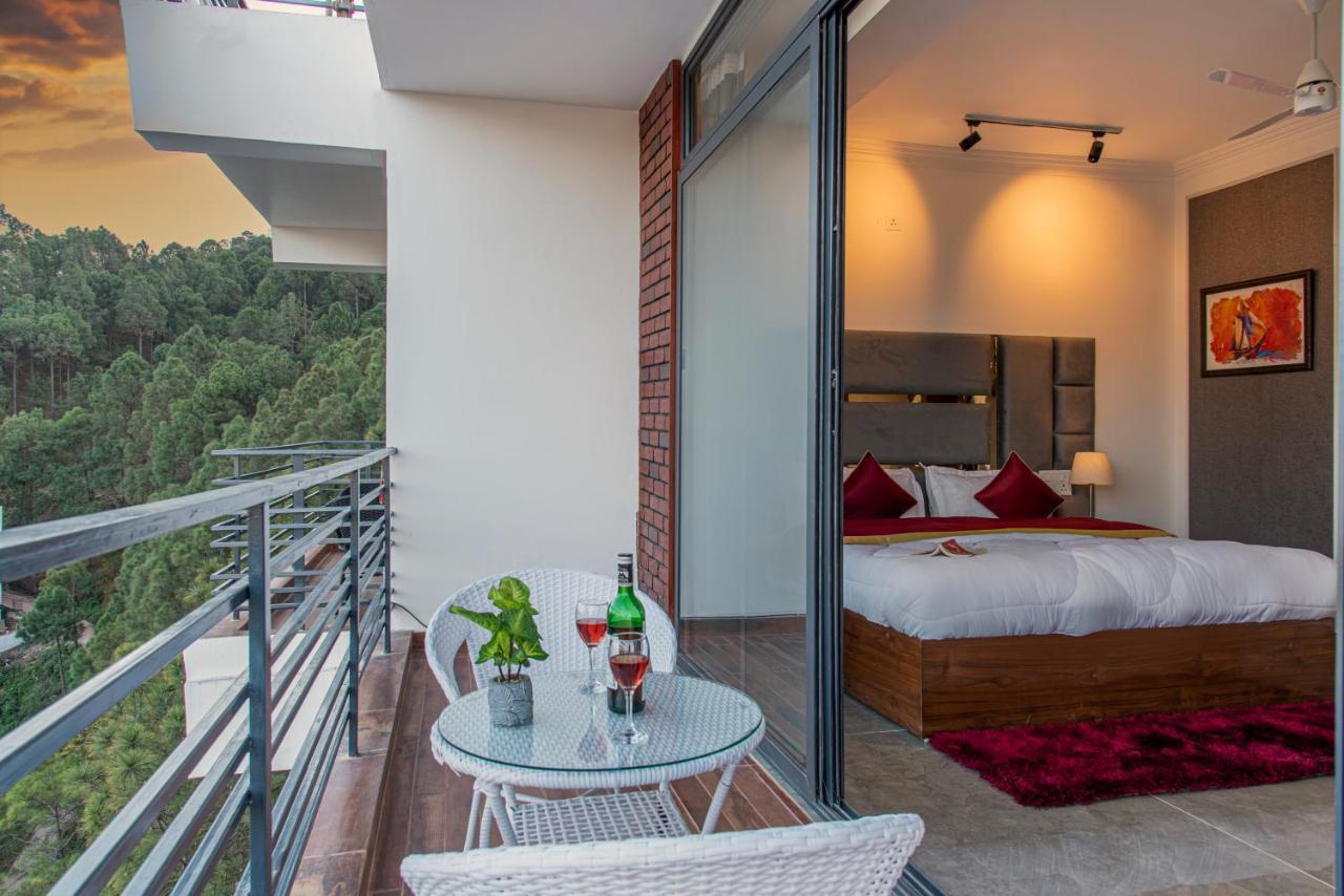 The Hillcrest Paradise Kasauli Exterior foto